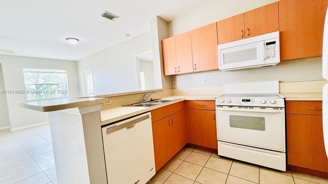 124 SW Peacock Blvd 13203, Port St. Lucie, FL 34986