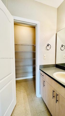 124 SW Peacock Blvd 13203, Port St. Lucie, FL 34986