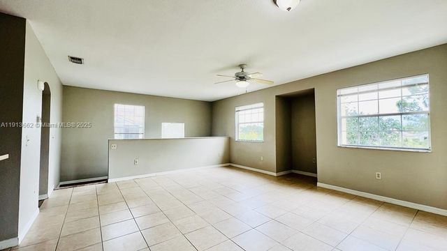 124 SW Peacock Blvd 13203, Port St. Lucie, FL 34986