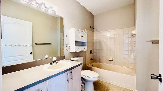 124 SW Peacock Blvd 13203, Port St. Lucie, FL 34986