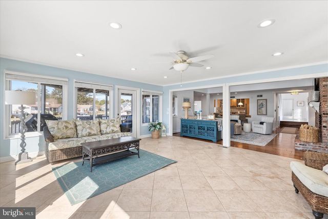 18 MALLARD DR E, Ocean Pines, MD 21811