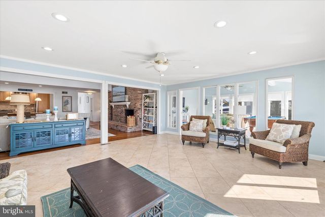 18 MALLARD DR E, Ocean Pines, MD 21811