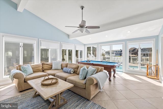 18 MALLARD DR E, Ocean Pines, MD 21811