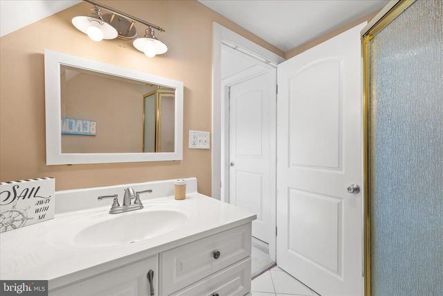 18 MALLARD DR E, Ocean Pines, MD 21811