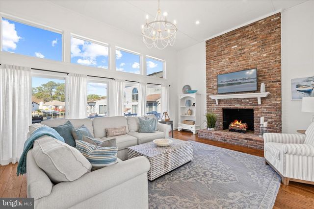 18 MALLARD DR E, Ocean Pines, MD 21811