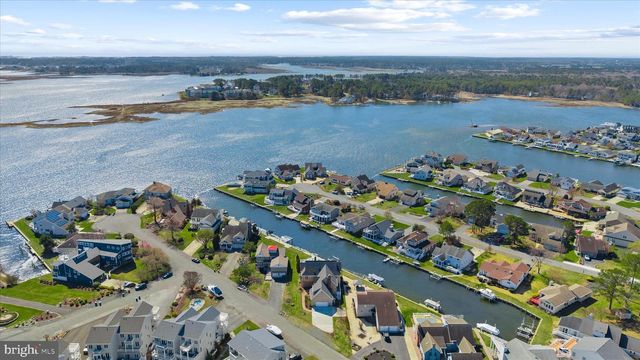 18 MALLARD DR E, Ocean Pines, MD 21811