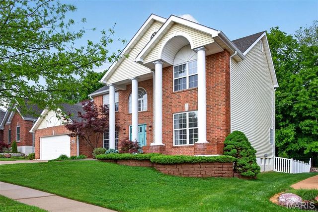 431 Scenic Drive, St Peters, MO 63376