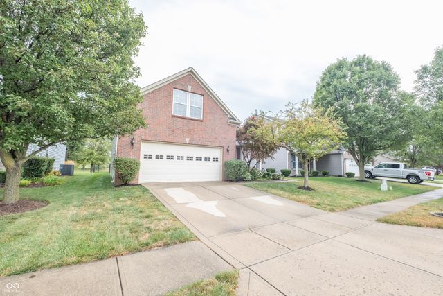 15504 Landsbrook Run E, Noblesville, IN 46060