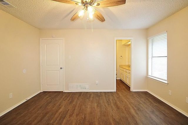 1915-1917 Spindletop Drive, Duncanville, TX 75137