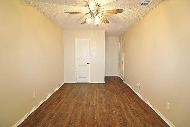 1915-1917 Spindletop Drive, Duncanville, TX 75137