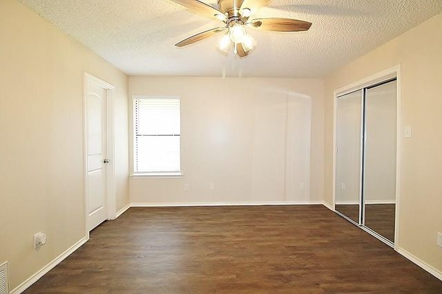 1915-1917 Spindletop Drive, Duncanville, TX 75137