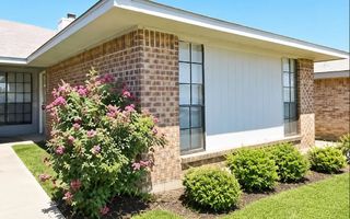1915-1917 Spindletop Drive, Duncanville, TX 75137