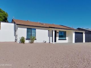 2108 W HERMOSA Drive, Tempe, AZ 85282