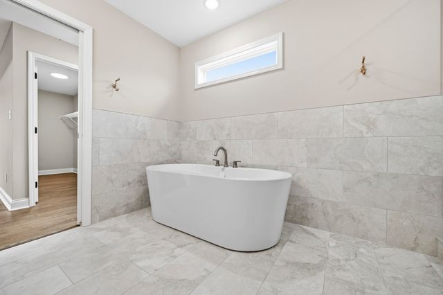 137 Ivy Creek Drive, Richmond, KY 40475