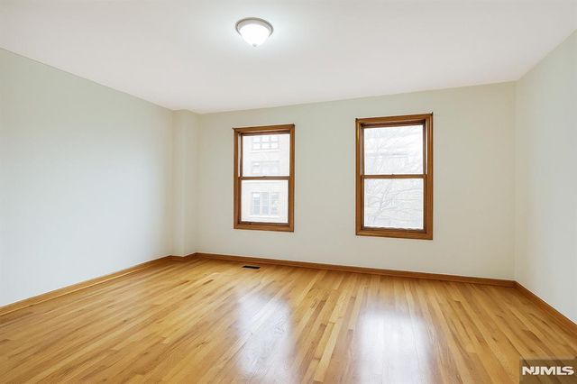 210 Pavonia Avenue, Jersey City, NJ 07302