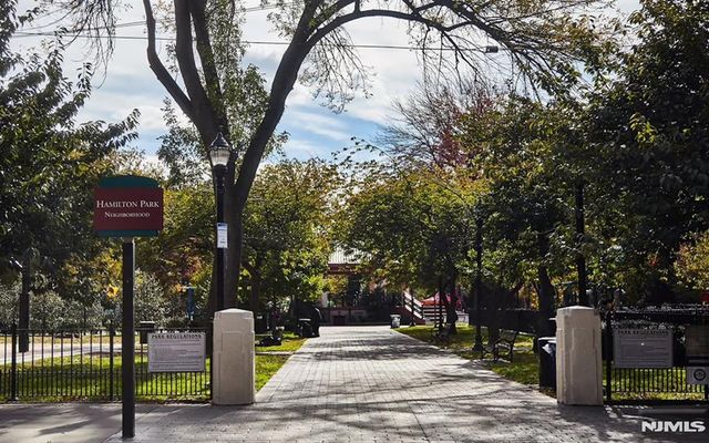 210 Pavonia Avenue, Jersey City, NJ 07302