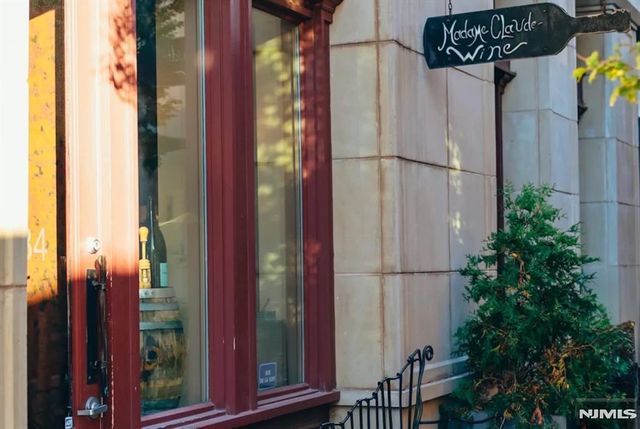 210 Pavonia Avenue, Jersey City, NJ 07302