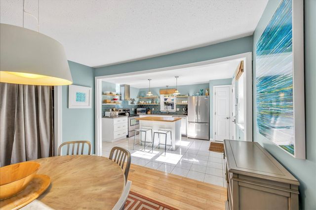 58 Orrs Avenue, Hyannis, MA 02601