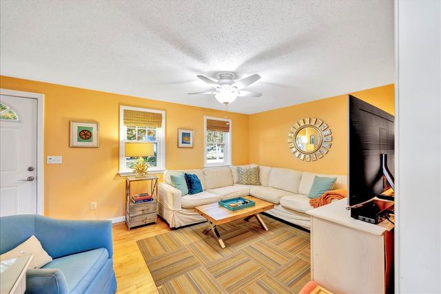 58 Orrs Avenue, Hyannis, MA 02601