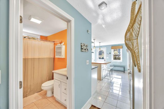 58 Orrs Avenue, Hyannis, MA 02601