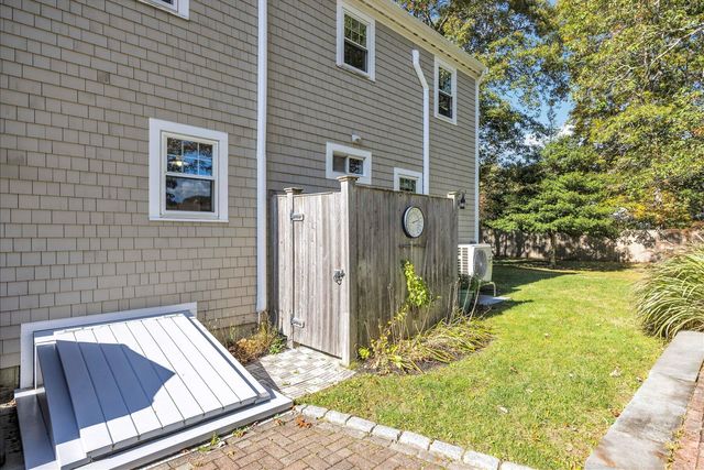 58 Orrs Avenue, Hyannis, MA 02601