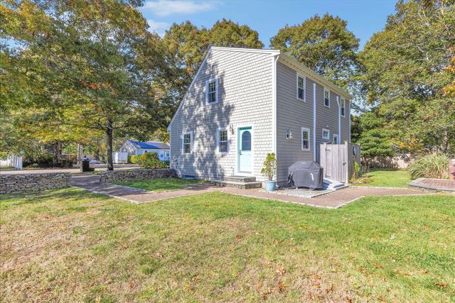 58 Orrs Avenue, Hyannis, MA 02601
