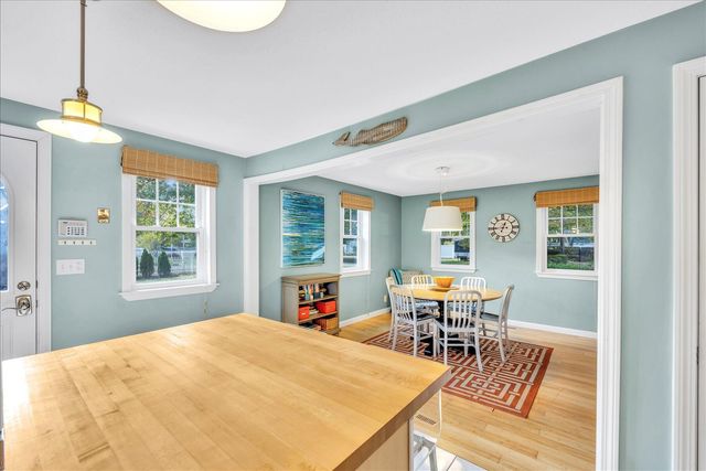 58 Orrs Avenue, Hyannis, MA 02601