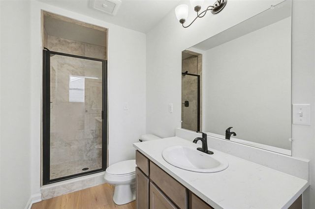 2231 Champion Lane, Burton, MI 48519