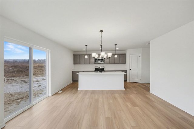 2231 Champion Lane, Burton, MI 48519