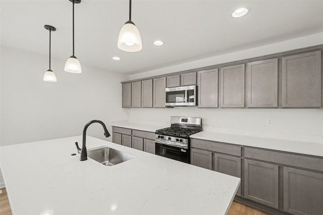 2231 Champion Lane, Burton, MI 48519