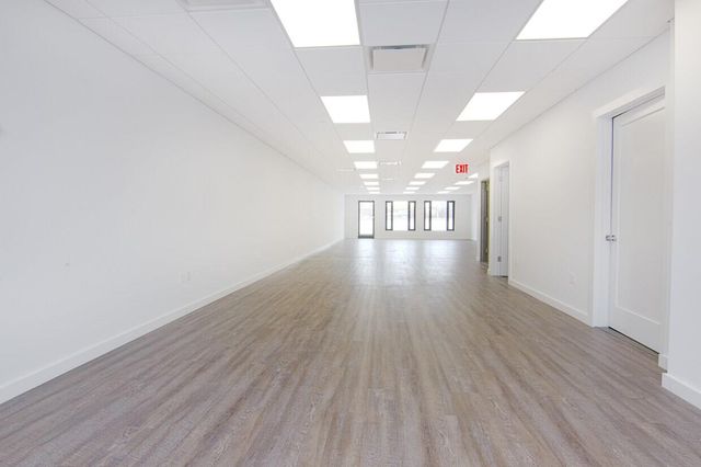 18-31 42nd Street, Astoria, NY 11103