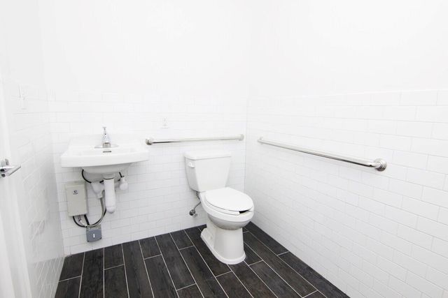 18-31 42nd Street, Astoria, NY 11103