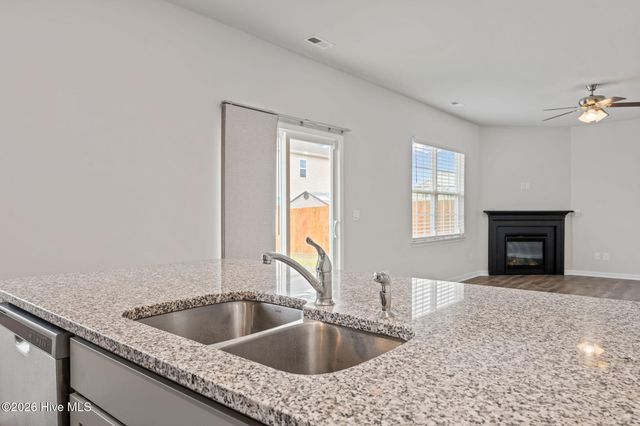 1007 Kellie Court, New Bern, NC 28562