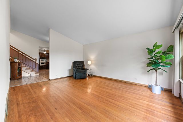 10724 Lawler Avenue, Oak Lawn, IL 60453