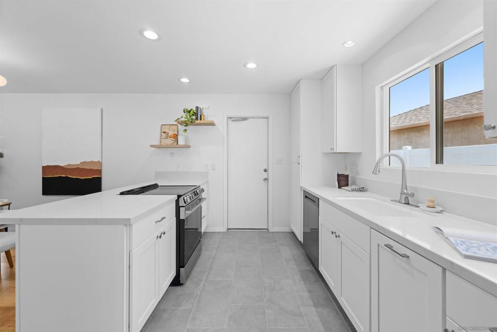 Image 9 of property listing at 8754 Joeve Ct., San Diego, CA 92119
