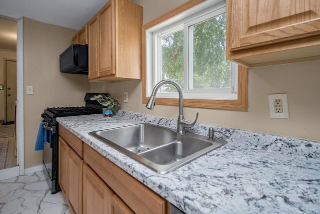 147 Lawson Avenue E, Saint Paul, MN 55117