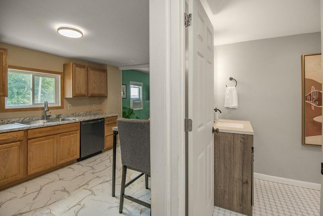147 Lawson Avenue E, Saint Paul, MN 55117