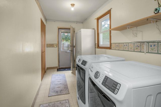 147 Lawson Avenue E, Saint Paul, MN 55117