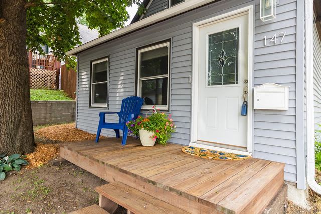 147 Lawson Avenue E, Saint Paul, MN 55117