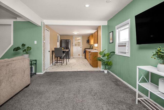 147 Lawson Avenue E, Saint Paul, MN 55117