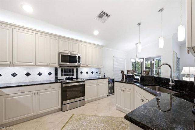 1997 Isla De Palma CIR, Naples, FL 34119