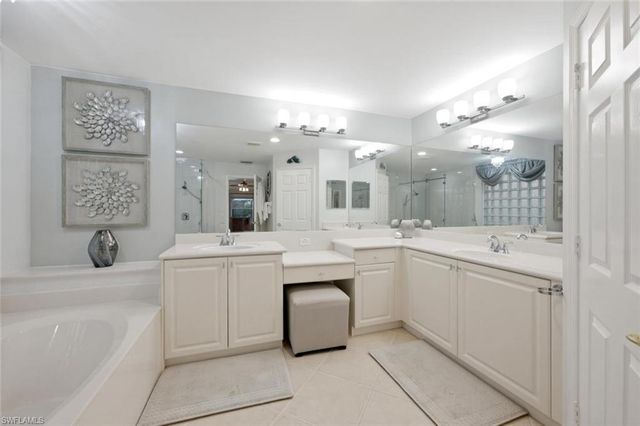 1997 Isla De Palma CIR, Naples, FL 34119