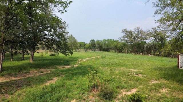 4177 Old Colony Line RD, Lockhart, TX 78644