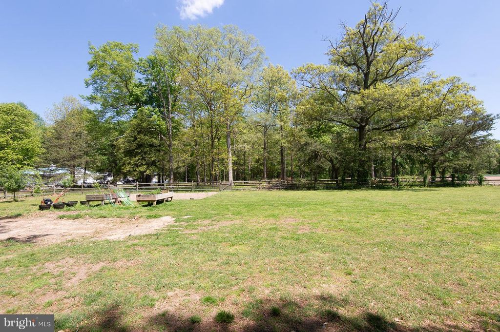 Image 17 of property listing at 22650 TANYARD RD, Preston, MD 21655