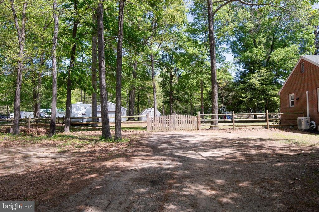 Image 24 of property listing at 22650 TANYARD RD, Preston, MD 21655