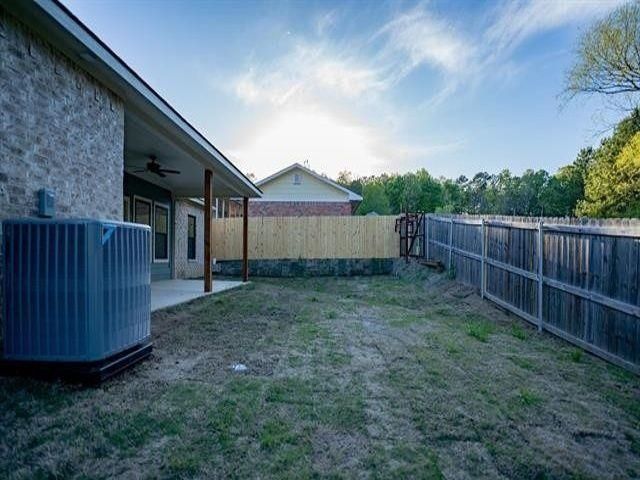 703 Bluebonnet Ln, Marshall, TX 75672