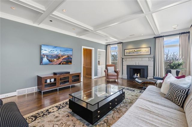 4600 W 126th Street, Leawood, KS 66209