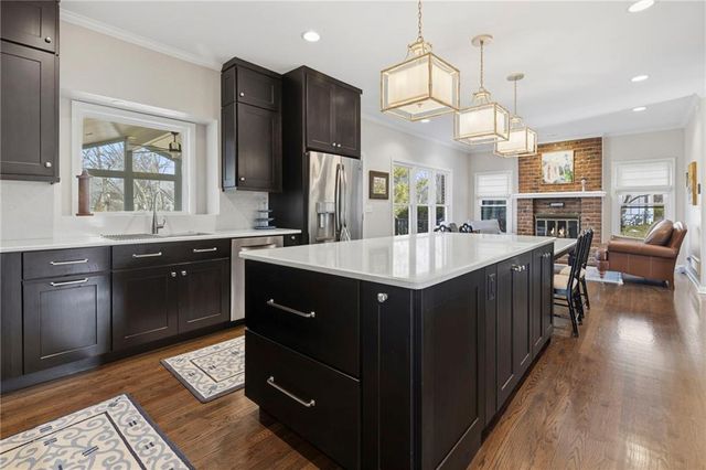 4600 W 126th Street, Leawood, KS 66209