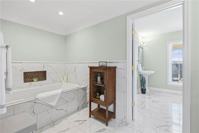 4600 W 126th Street, Leawood, KS 66209