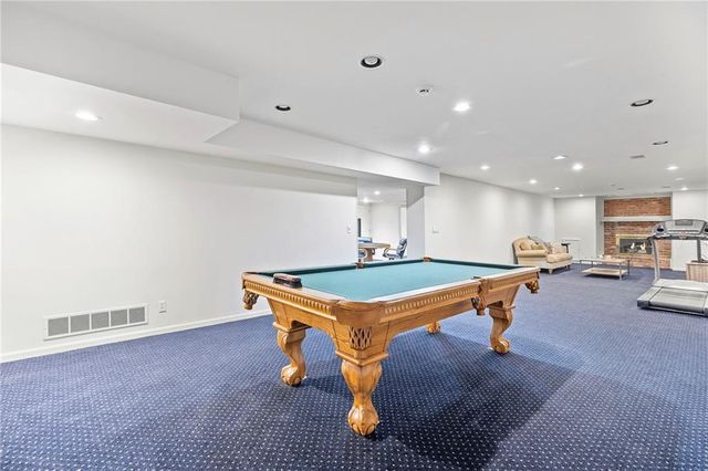 4600 W 126th Street, Leawood, KS 66209